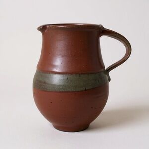 Robert Crystal Vermont Signed Studio Art Pottery Pitcher Brown Glazed Stoneware
